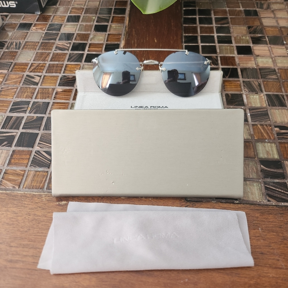 Linea Roma Sunglasses with case